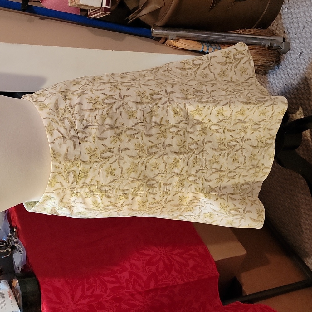 GAP floral skirt